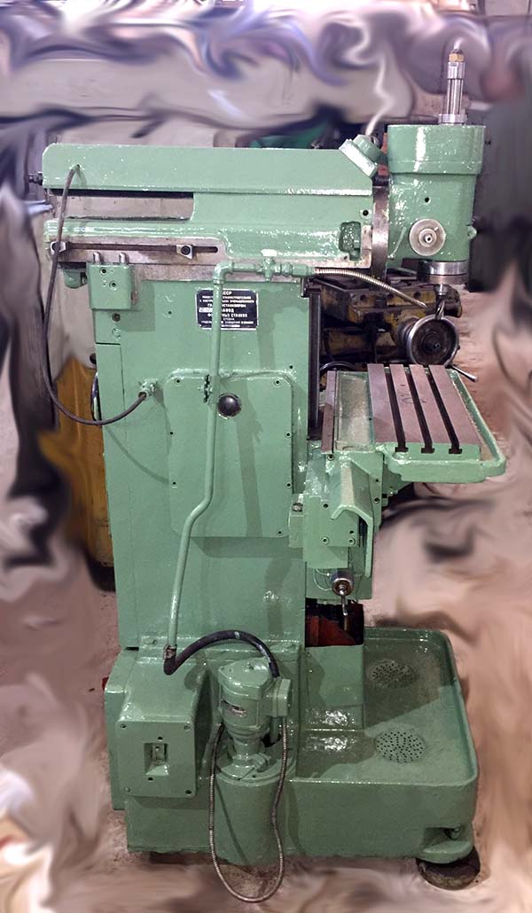 Загальний вигляд універсального фрезерного верстата 675П